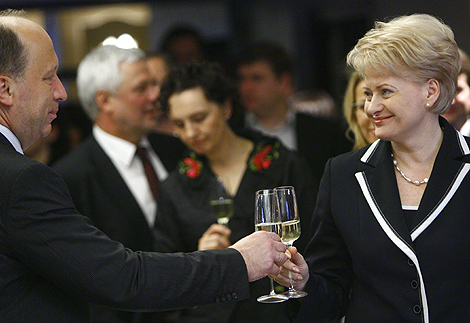 Dalia Grybauskaite celebra su victoria el pasado 17 de mayo. | Reuters