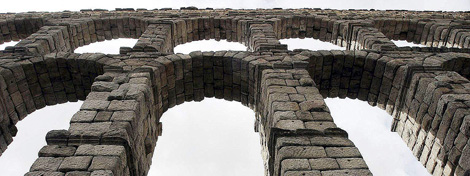 Vista general del Acueducto de Segovia, una de las joyas arquitectnicas de la Comunidad. | Ical