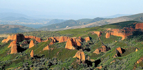 Vista panormica del Parque Natural de Las Mdulas en la provincia leonesa. | Ical