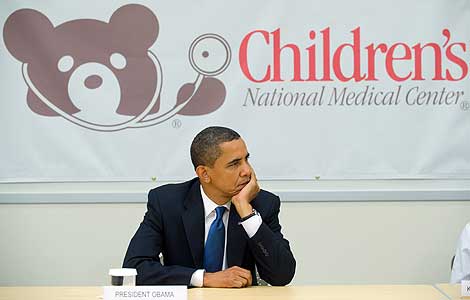 Obama, durante una visita al Centro Mdico Nacional de Nios. | AFP