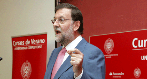 Rajoy durante su intervencin en los cursos de verano. | Efe