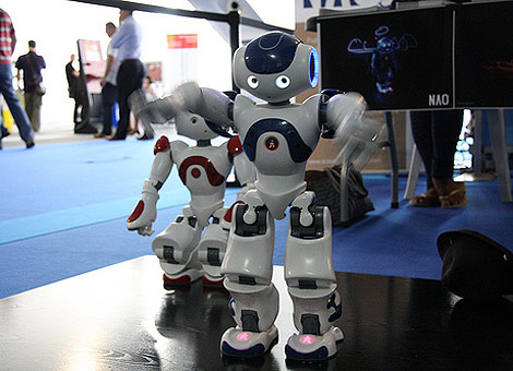 Dos de los robots Nao. | Foto: Campus Party