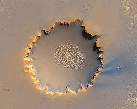 Foto del crter Victoria tomada por la Mars Reconnaissance Orbiter. | NASA.