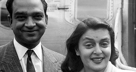 Gayatri Devi con su marido. | AP