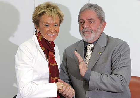 La vicepresidenta primera del Gobierno, Fernndez de la Vega, y el presidente de Brasil, Lula da Silva. | Efe