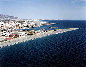 Playa de Poniente, en Adra | MMA