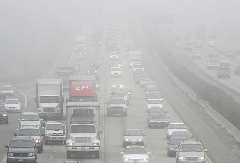 Contaminacin en una autopista China. | Europa Press.