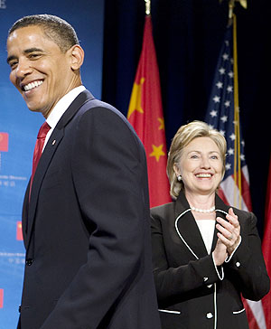 Barack Obama y Hillary Clinton. | Reuters