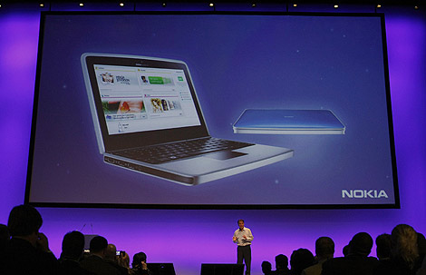 Olli-Pekka Kallasvuo, presidente de Nokia, presenta el nuevo 'netbook'. | AP