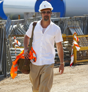 Brad Pitt visita Avilés. | Reuters