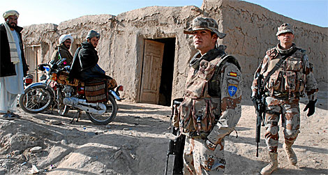 Soldados espaoles en Badghis. | Mnica Bernab