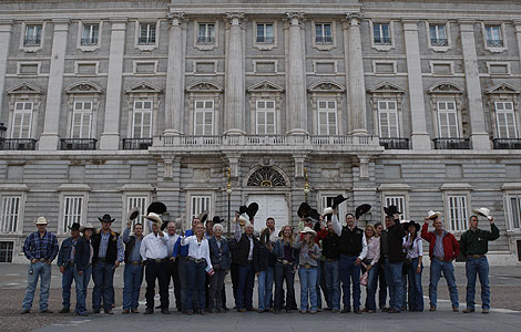 Los participantes en el rodeo, en el Palacio Real de Madrid. | Sergio Gonzlez