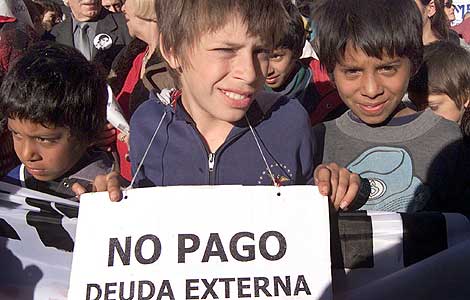 Manifestacin de nios pobres en Buenos Aires. | Afp