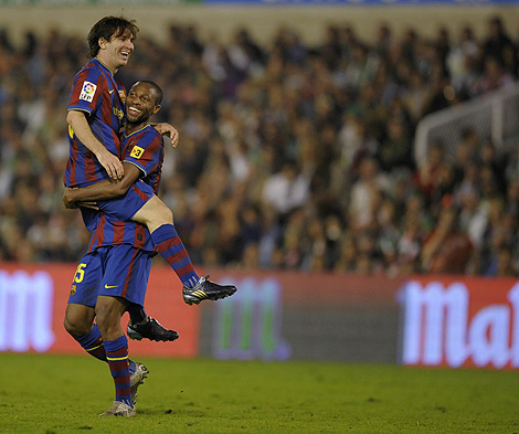 Messi y Keita celebran el segundo gol del partido ante el Racing. | Reuters