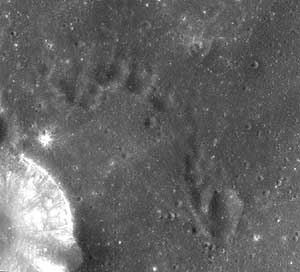Fotografa de la superficie lunar tomada por la sonda Chandrayaan-1. (ISRO).