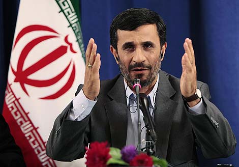 El presidente iran, Mahmud Ahmadineyad, ofrece una rueda de prensa en Nueva York. | Reuters