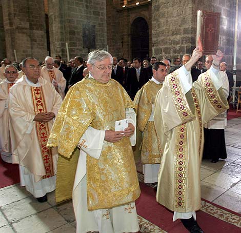 Acto de celebracin de la Coronacin Cannica de la Virgen de las Angustias, en la Catedral de Valladolid.| Ical