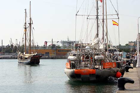 El barco de la expedicin en Barcelona. | Christin Maury.