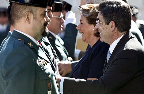 El presidente del TSJCV, Juan Luis de la Ra, junto a la alcaldesa de Valencia, Rita Barber, en la festividad de la patrona de la Guardia Civil. | Efe