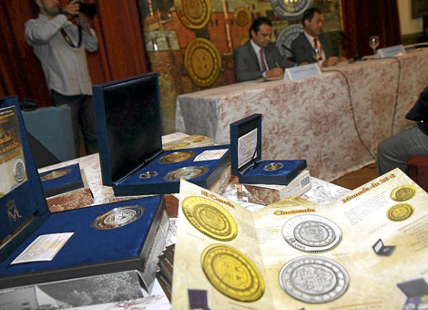 Centenes y cincuentines de la coleccin 'Joyas Numismticas' presentadas por la Real Casa de la Moneda, en Segovia. | Rosa Blanco