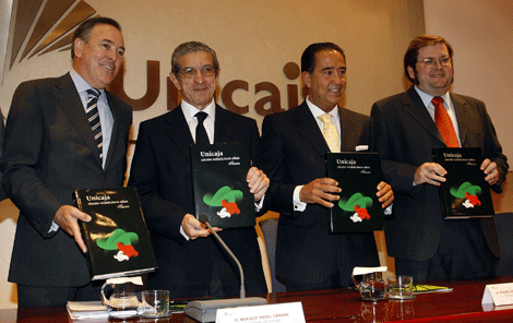 Braulio Medel (segundo por la izquierda) en la presentacin. | C. Daz