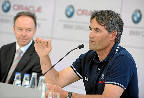El patrn del Oracle, Russell Coutts, en una rueda de prensa en Munich | BMOR.