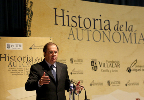 El presidente de la Junta, Juan Vicente Herrera, durante la clausura de las Jornadas de Historia de la Autonoma'.| Ical