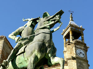 Estatua de Francisco Pizarro en la Plaza Mayor de Trujillo. | El Mundo