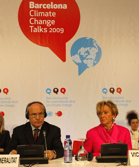 José Montilla y María Teresa Fernández de la Vega, en la inauguración de la cumbre del clima en Barcelona. | Antonio Moreno