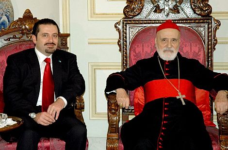 Imagen de la reunin entre Hariri (i) y el patriarca maronita Nasral Sfeir. | Efe