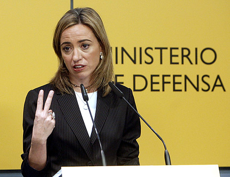 La ministra de Defensa, durante su rueda de prensa. | Efe