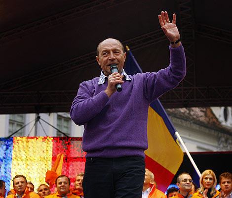 Traian Basescu se dirige a sus seguidores el pasado da 15 en Bucarest. | AP