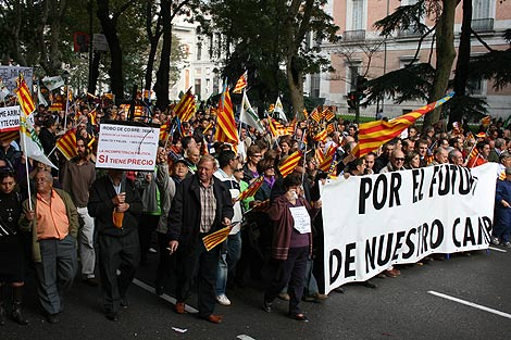 Miles de agricultores valencianos se manifiestan en Madrid. | AVA