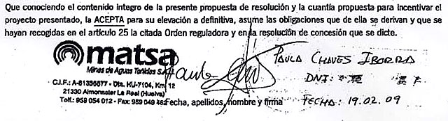 La firma de Paula Chaves Iborra en el documento de aceptacin de la ayuda.