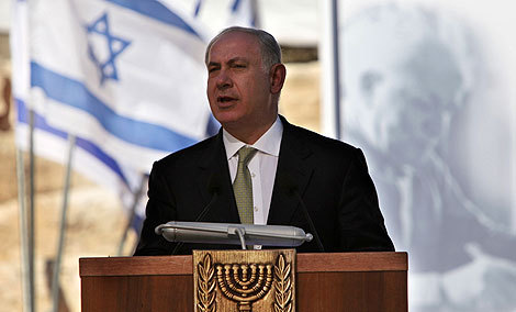 Benjamin Netanyahu pronuncia un discurso en el 'kibbutz' de Sde Boker. | AP