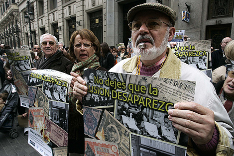 Manifestacin de administradores de lotera ante el Ministerio de Economa. | Diego Sinova