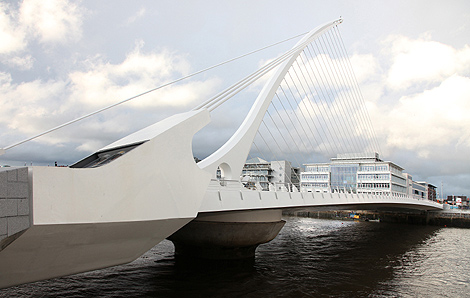 El puente Samuel Beckett de Santiago Calatrava, inaugurado este jueves en Dublín.