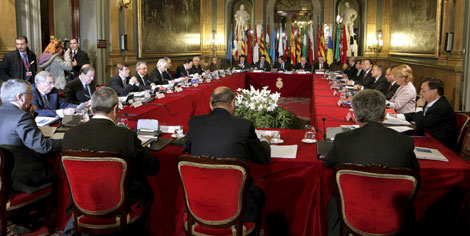 Mesa de la IV Conferencia de Presidentes. | Efe