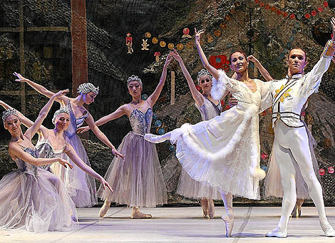 El Ballet Clsico de Mosc en una escena de 'El Cascanueces'. J. M. Lostau
