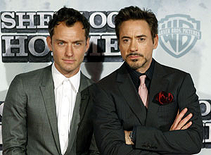 Jude Law y Robert Downey Jr. en la presentación de 'Sherlock Holmes' en Madrid. | Manuel H. de León