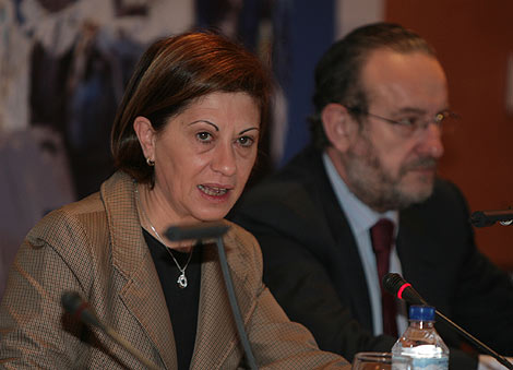 La ministra Elena Espinosa, hoy, durante las jornadas en la sede de EL MUNDO. | Begoa Rivas