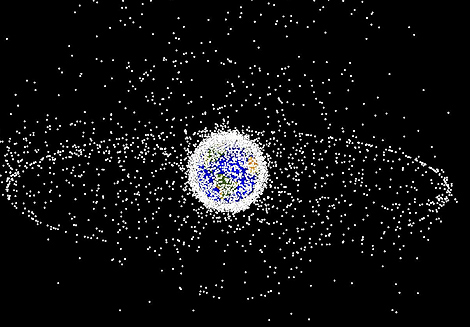Grfico de la NASA que muestra los objetos alrededor de la Tierra.