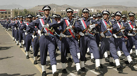 Cadetes del Ejrcito yemen, durante una ceremonia de graduacin militar en San. | AP