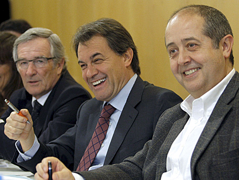 Artur Mas, en el centro, en la ltima reunin de la direccin de CiU. | Efe