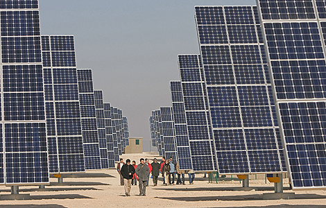 Paneles de energa solar en la localidad navarra de Cintrunigo.