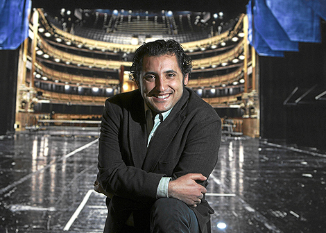 El tenor Jorge de Len en el escenario. | Begoa Arribas