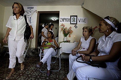 Una reunin del grupo de mujeres disidentes 'Damas de blanco', en La Habana. | AP