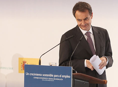 Zapatero, en un coloquio con empresarios y sindicatos en Sevilla. | Conchitina.
