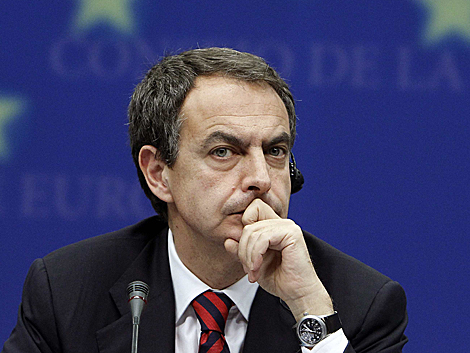 Zapatero, en la rueda de prensa en Bruselas tras el Consejo Social de la UE. | Reuters