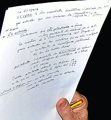 La foto de la discordia de las notas de Perera. | Alberto Vera (alias 'Superagente Vera')